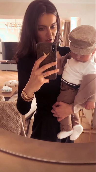 Christina Ich a publicat o filmare adorabilă cu băiețelul ei! Seamănă Noah mai mult cu vedeta sau cu Alexandru Pițurcă?