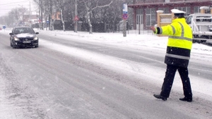 În prima zi de Crăciun, poliţiştii ruteri au dat peste o sută de amenzi şoferilor