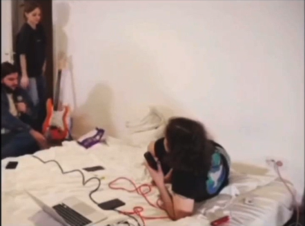 Radu Siffredi, Oana Matache și un alt bărbat, în același apartament. Foto: captură video