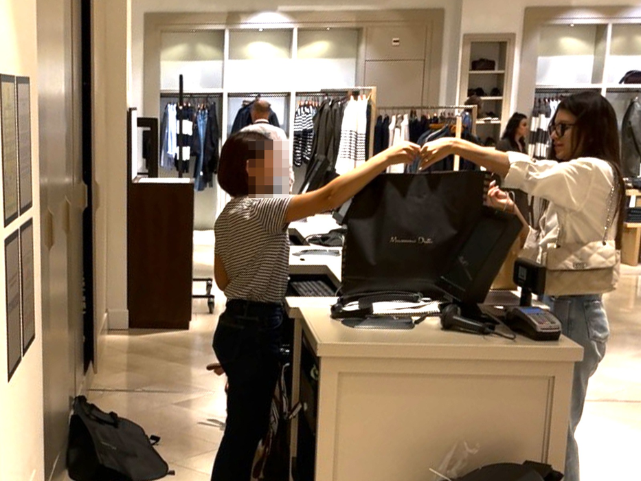 Cleopatra Stratan, la shopping în Mall Băneasa din Capitală / (Foto: CANCAN.RO)