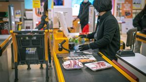 Salariul unui casier de supermarket în Elveția i-a uimit pe români. Cât poate câștiga, de fapt, într-o lună