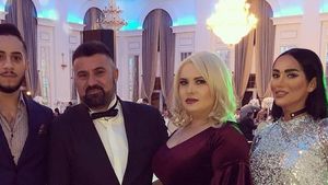 Viorica de la Clejani îi face concurenţă la siluetă Margăi! Artista slăbeşte văzând cu ochii