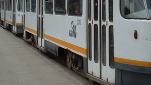 Șocant! Un bărbat a murit în timp ce mergea cu tramvaiul. Tragedia s-a produs în București. FOTO