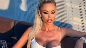 Bianca Drăgușanu își etalează accesoriile scumpe la plajă în Mamaia. Detaliile care au atras atenția
