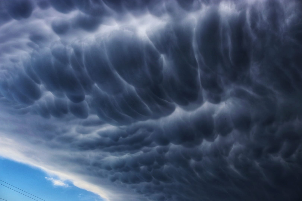 Norii mammatus și-au făcut apariția în Gorj /Foto: Facebook - Darius Norocea