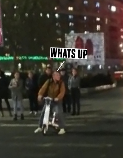 What’s Up
înainte să fie reținut de polițiști pentru agresiune