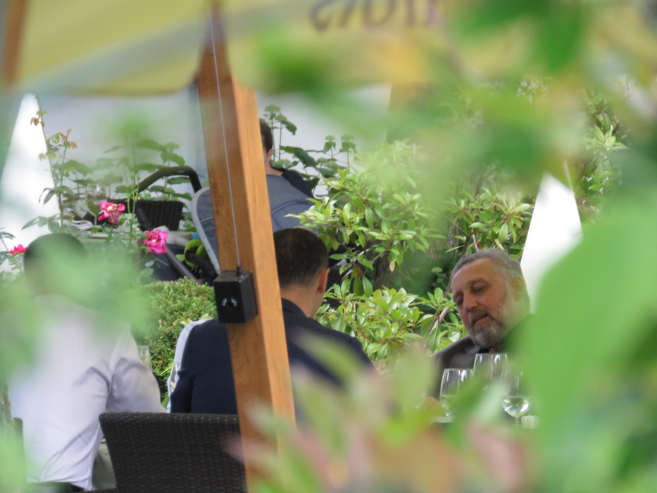 Marian Munteanu a stat chiar lângă Mircea Geoană la masă