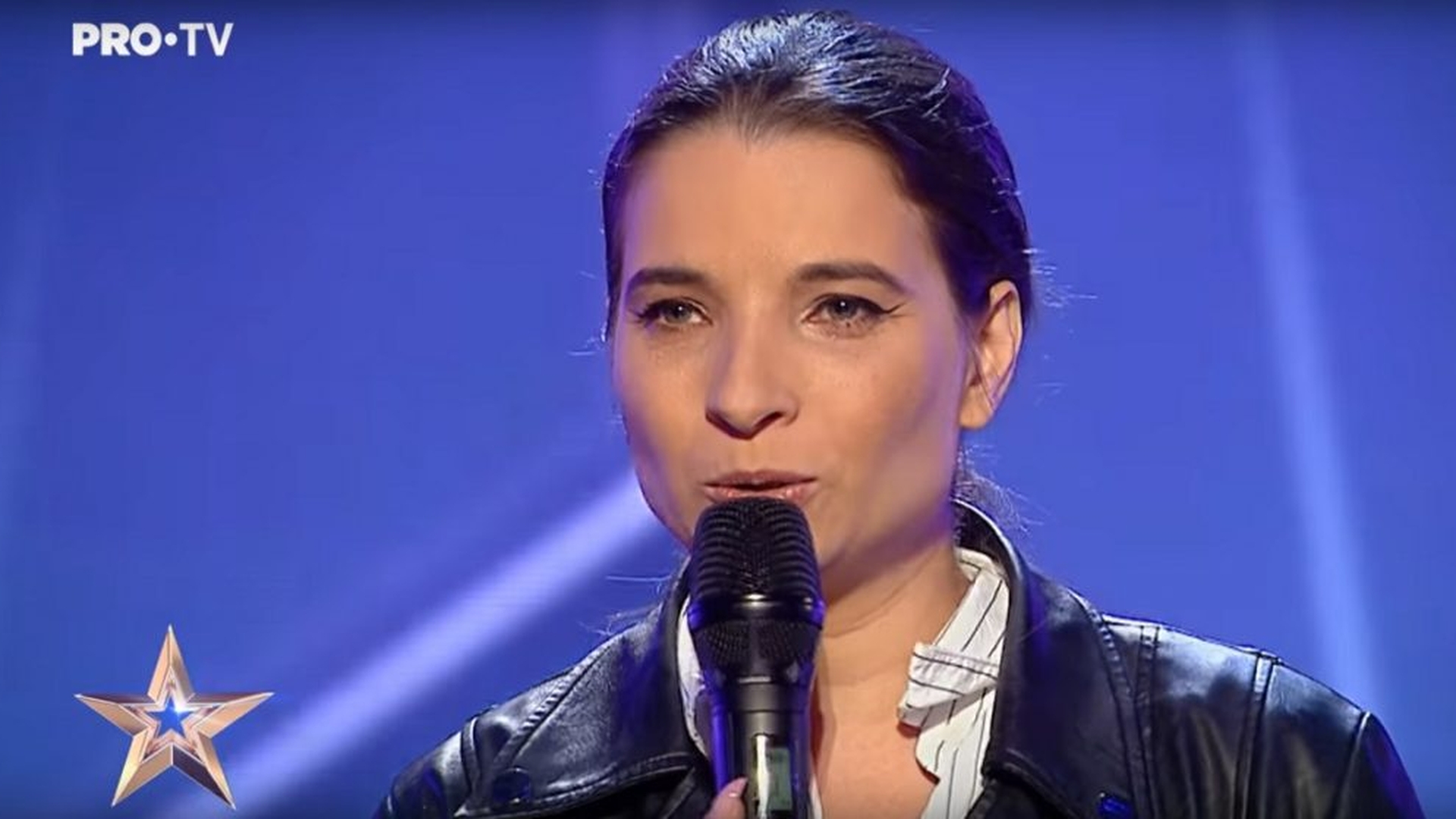 Cine este, de fapt, croitoreasa de la “Românii au Talent” care a primit primul Golden Buzz
