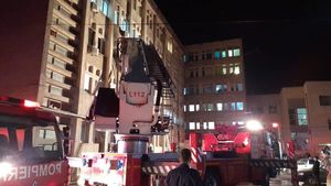 UPDATE incendiu devastator la ATI Piatra Neamț: 10 oameni au murit, 7 sunt în stare critică. Medicul erou va fi transferat la un spital din Belgia | VIDEO