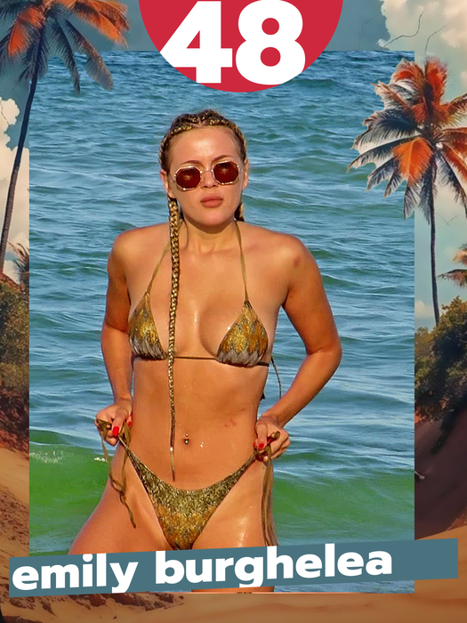 Au crezut că nu le vede nimeni dar… 50 de vedete sexy cu mâna în chiloţei