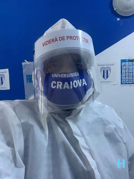 Medicul iranian s-a dotat împotriva COVID-19