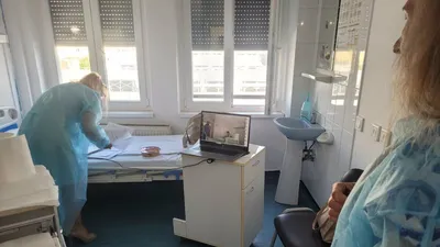 Răzvan Coșoreci, un elev din Târgu Jiu, a dat BAC-ul la română de pe patul de spital. În urmă cu o zi, fusese operat