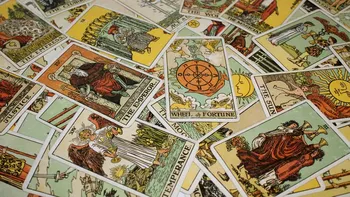 Cartea de Tarot a zilei de 31 decembrie 2025. Cartea Morții îți transmite un semn important: schimbarea nu mai poate fi amânată