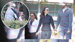 După Droopy, “Prințesa Ochelarilor” și-a ”înmatriculat” iubirea la bulgari. Irina Cristescu e fericită în braţele „milionarului castravete”!