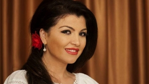 Bat clopote de nuntă pentru Claudia Ghițulescu? Ce declarații spumoase a făcut interpreta: „Mult mai frumoasă față de cea pe care am avut-o”