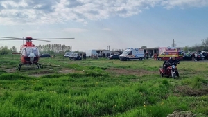 Accident grav în Călărași! Un șofer a încurcat accelerația cu frâna și a intrat într-un grup de persoane