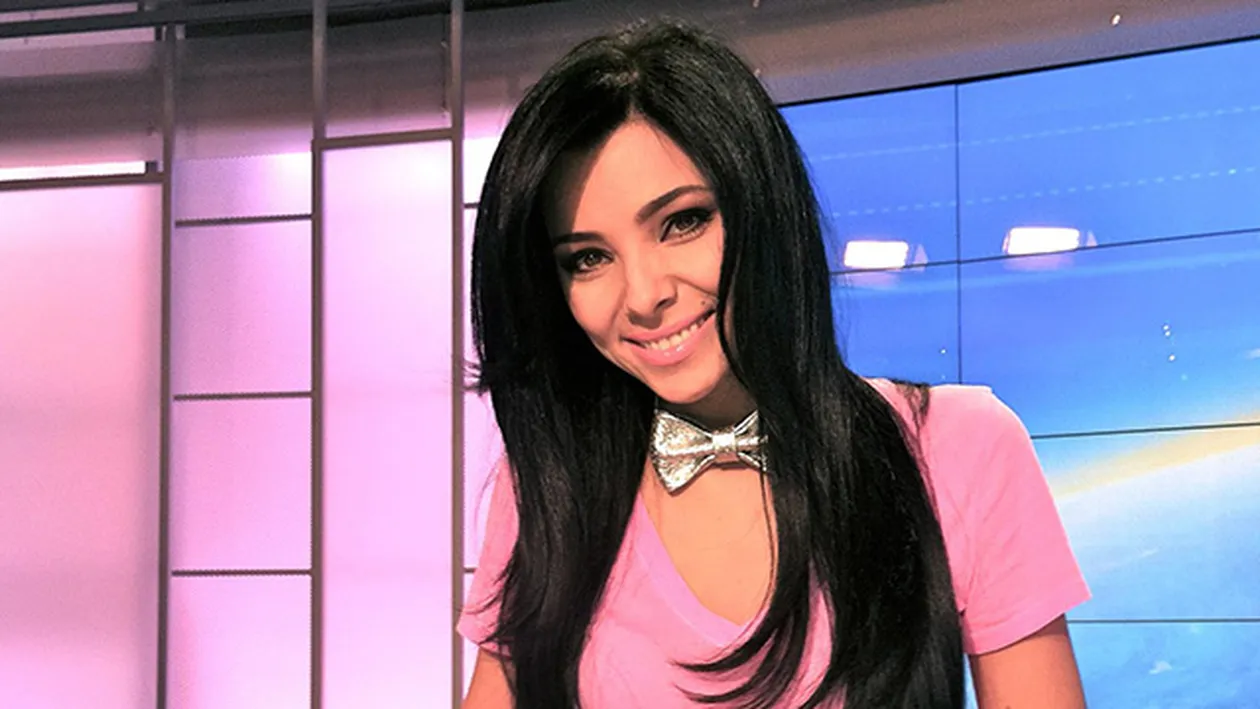 Corina Caragea, mai provocatoare ca niciodata! Rochia TRANSPARENTA care a pus-o in valoare pe focoasa bruneta