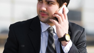 A ramas paralizat din cauza telefonului mobil