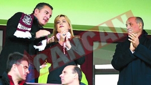 Tigan, femeia din umbra lui Stache!