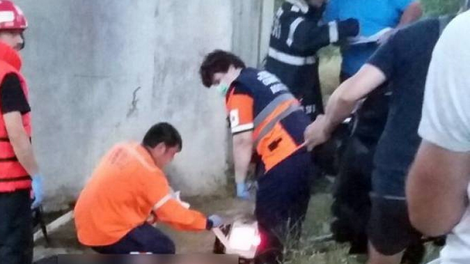 Medicii au intervenit de urgenţă la Năvodari! Un adolescent de 14 ani s-a înecat şi a fost adus la mal fără suflare