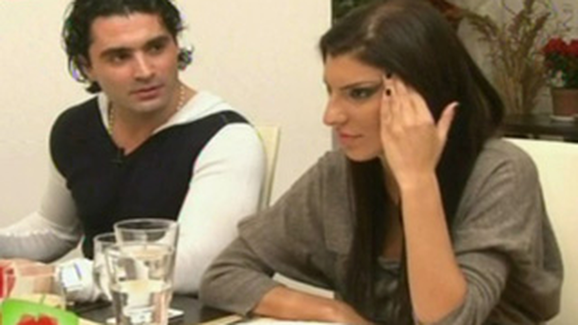 VIDEO Varciu si Pepe au facut glume deocheate la masa! "Trebuie sa sugi, iar noi stam pe spate si spunem: 'Acum, acum, acum'- Freaca mainile si da-le pe la c*r"