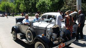 In aceste weekend are loc parada autovehiculelor de epoca! Te asteapta bijuterii de zeci d emii de euro!