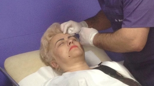 S-a umplut tezaurul folcloric de silicoane, botox si acid hialuronic! Uite-le pe cele mai operate interprete