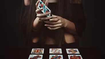 Cântăreața din România care merge la vrăjitoare regulat: „Ce îmi zice, aia se întâmplă!”