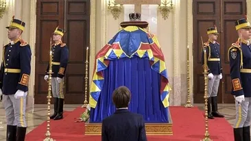 Anunţul făcut de Familia Regală cu privire la liceanul care a înghenuncheat în faţa catafalcului Regelui Mihai I la Sala Tronului
