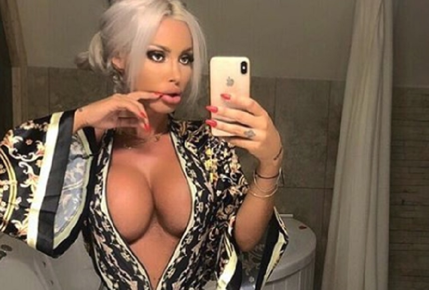 Vulgaritate maximă! Loredana Chivu s-a fotografiat goală pușcă în Săptămâna Mare