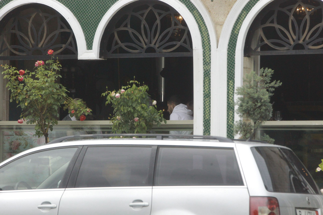 Alex Bodi și Mihai Costea, poreclit Nilă, au luat un prânz intim la restaurantul Mandaloun