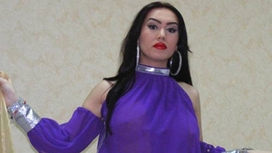 Nu mai e "fata Clejanilor" ci o bomba sexy! Margherita de la Clejani, fara sutien intr-o rochie transparenta!