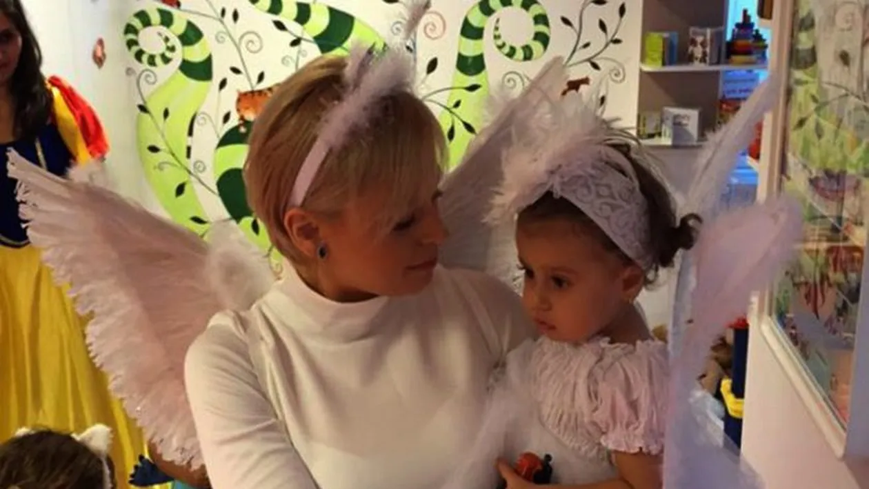 Adorabil! Cum s-au fotografiat Misha și fetița ei în prag de sărbători