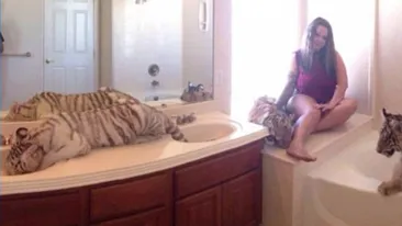 O mamă îşi ţinea fiica în casă cu animale sălbatice! Ce a urmat e şocant