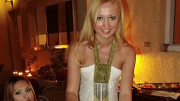 In Arabia Saudita! Raluca Zenga si-a sarbatorit ziua de nastere alaturi de familie