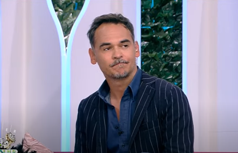 Ce a pățit Răzvan Simion în platoul emisiunii matinale de la Antena 1. Dani Oțil și Ramona Olaru au râs cu lacrimi
