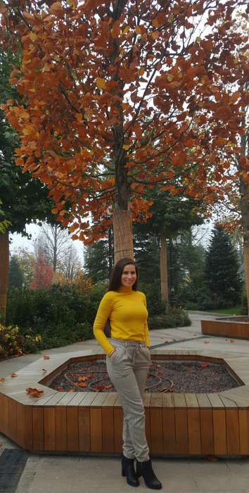 Daniela Ploia, cântăreața de muzică populară, este terorizată de amantele fostului iubit