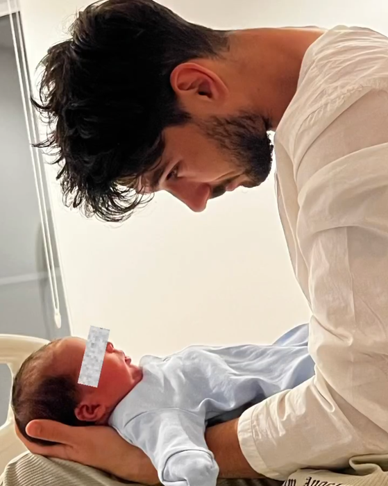 Theo Rose, forţată să se opereze de urgenţă: „Au sesizat nişte riscuri şi a trebuit să programăm cezariana”