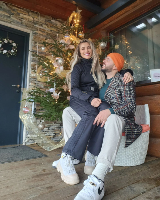 Lora și Ghenu au petrecut împreună Crăciunul în România, urmând să plece în Bali după Revelion (Foto: Instagram)
