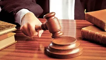 Accident de muncă inedit: un bărbat a făcut infarct în timp ce își înșela nevasta, într-o delegație. Ce decizie au luat judecătorii