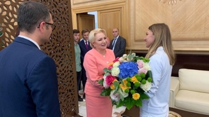 Viorica Dăncilă a venit la Aeroportul Otopeni pentru a o întâmpina pe Simona Halep