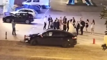 Imaginile au devenit virale! Ce au făcut acești tineri din Vaslui, după ce au furat mireasa de la nuntă