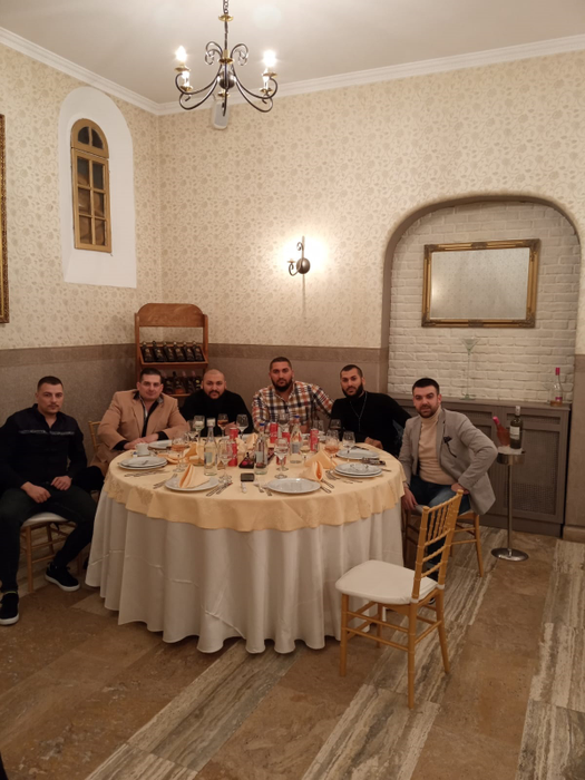 După oficierea căsătoriei a urmat o petrecere restrânsă la Palatul Mogoșoaia