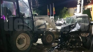 Accident teribil la Brăila. Un băiat de 21 de ani a murit după ce mașina condusă de prietenul lui a intrat într-un  buldoescavator parcat pe marginea șoselei