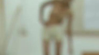 VIDEO Indiencele se tem sa mai pozeze nud pentru studentii de la Arta
