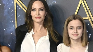 Cum arată acum fiica lui Brad Pitt și a Angelinei Jolie, la 15 ani. Vivienne îi seamănă leit actriței!