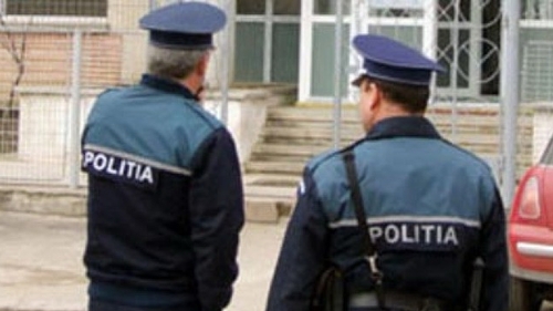 Ce miracol! O fata de 16 ani a supravietuit dupa ce s-a aruncat de la etajul trei