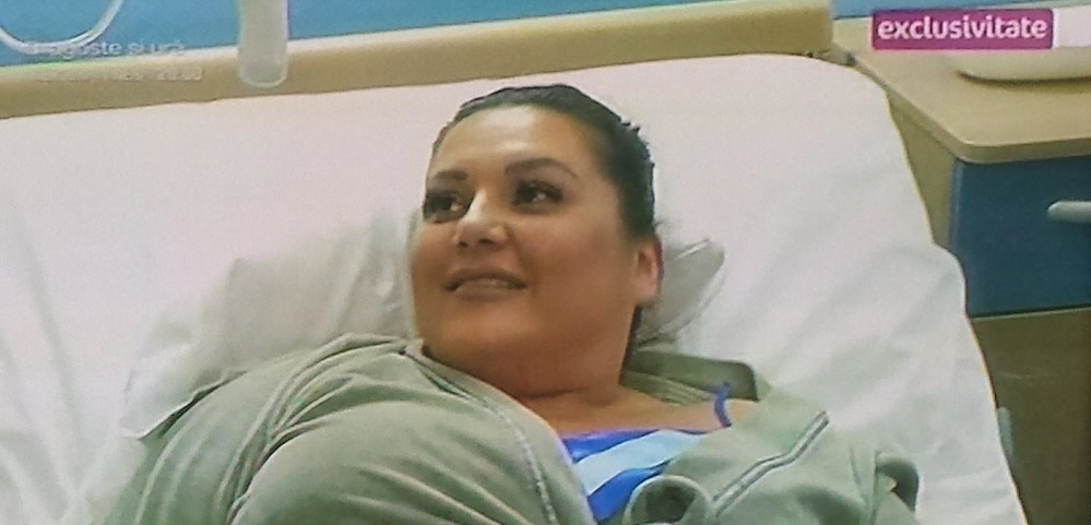 FOTO / Bianca Rus şi-a tăiat stomacul! Cum arată artista la o săptămână după operaţia dificilă, dar şi câte kilograme a slăbit: „Mi-e frică rău de tot”