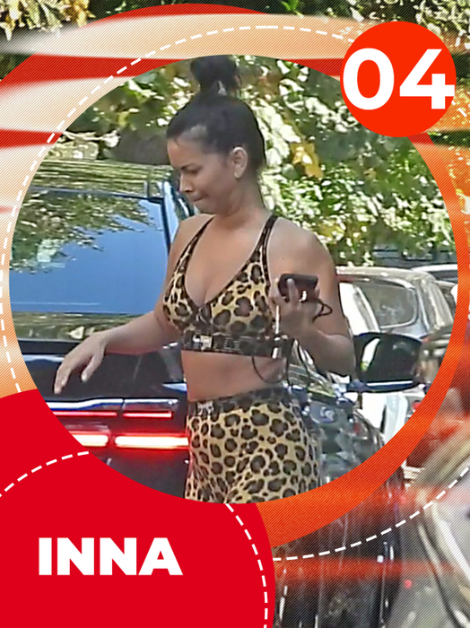 TOP 40 vedete care au lăsat la vedere ce au mai de preţ! Antonia, Loredana sau Tania Budi, sus bluziţa şi… abdomenul la control!