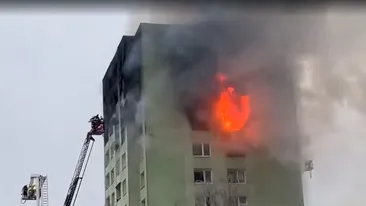 Tragedie după o explozie într-un bloc de 12 etaje. Sunt cel puţin cinci morţi şi zeci de răniţi VIDEO